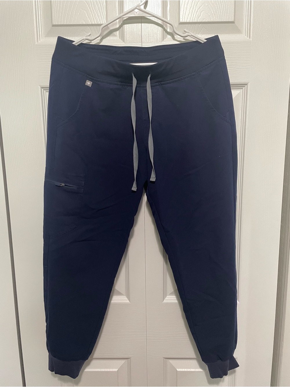 FIGS Zamora Jogger Scrub Pants Women’s Medium PETITE - Navy